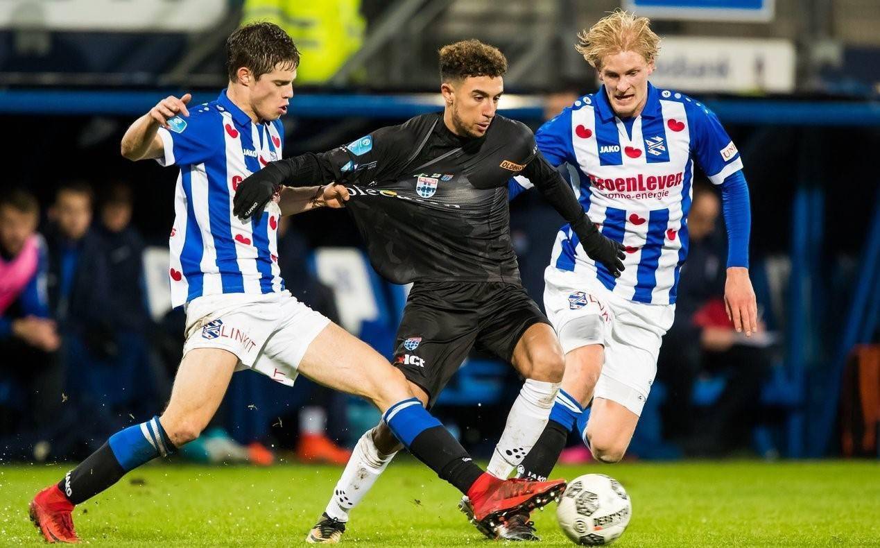 乱对方的防 乱对方的防