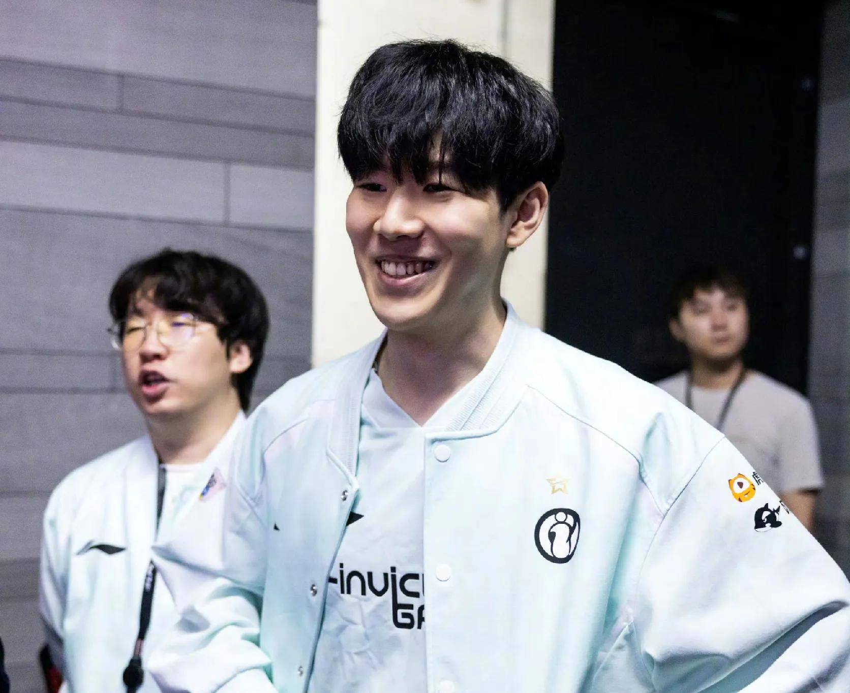 为球队牺牲 为球队牺牲